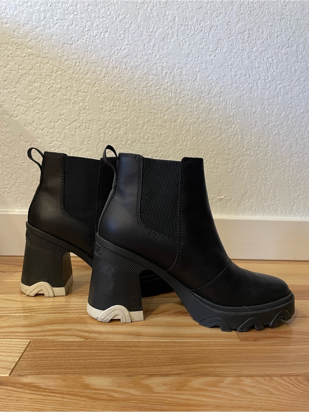 Sorel Black Chelsea Block Heel Ankle Boots with Treaded Sole